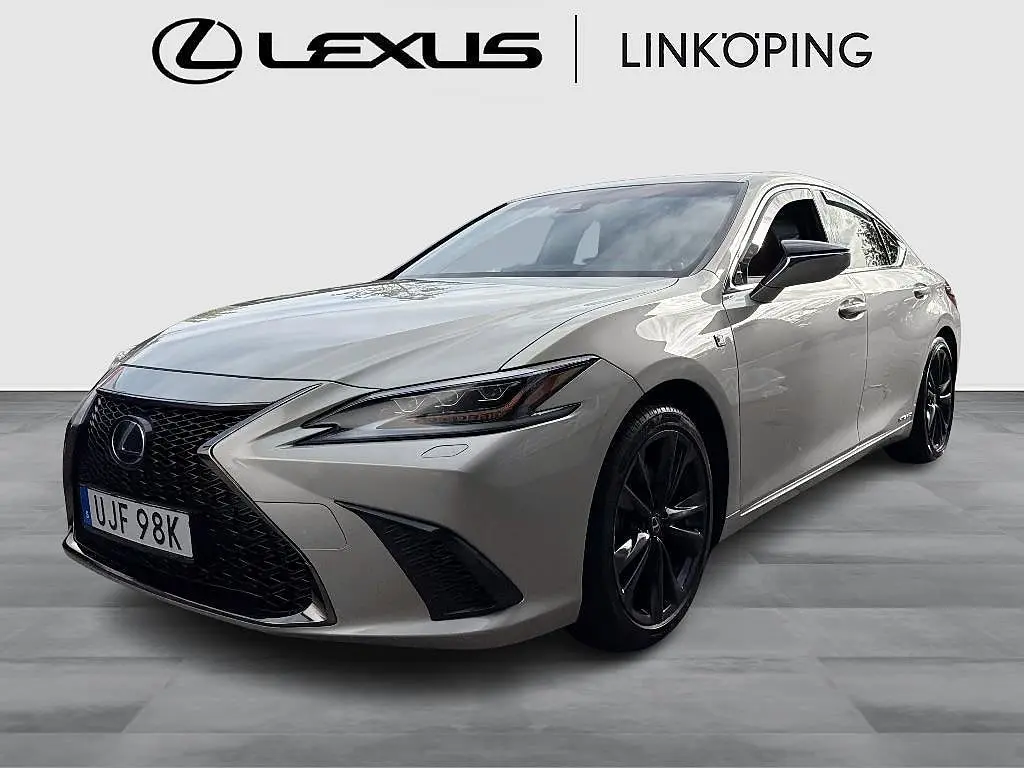 Lexus ES 2019