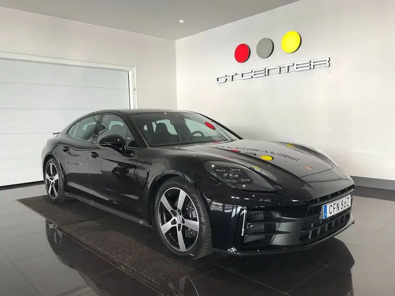Porsche Panamera 2025