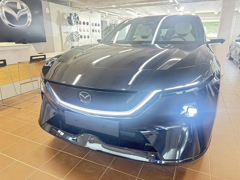 Mazda CX-6e, 2026