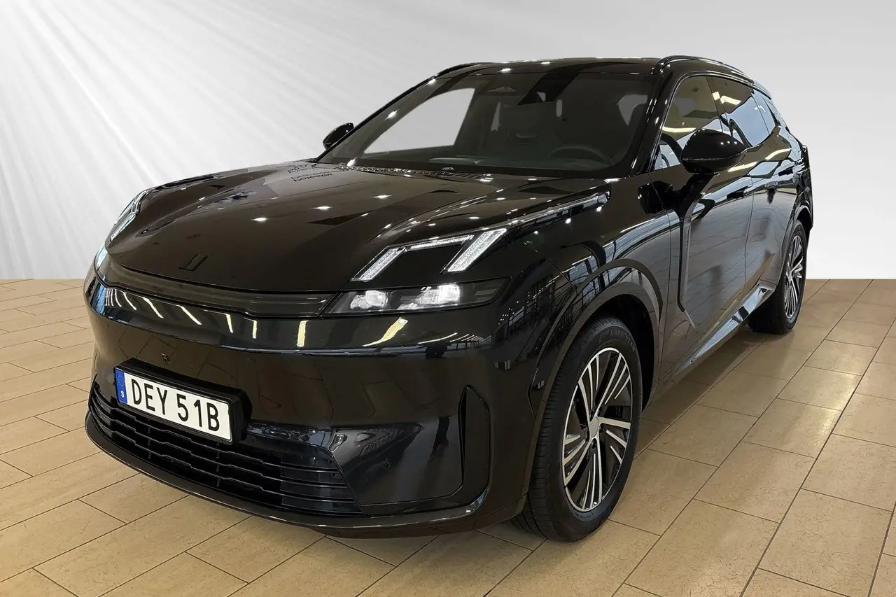 Lynk & Co 08 2025