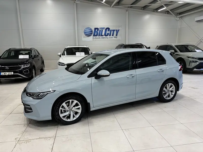 Volkswagen Golf 2025