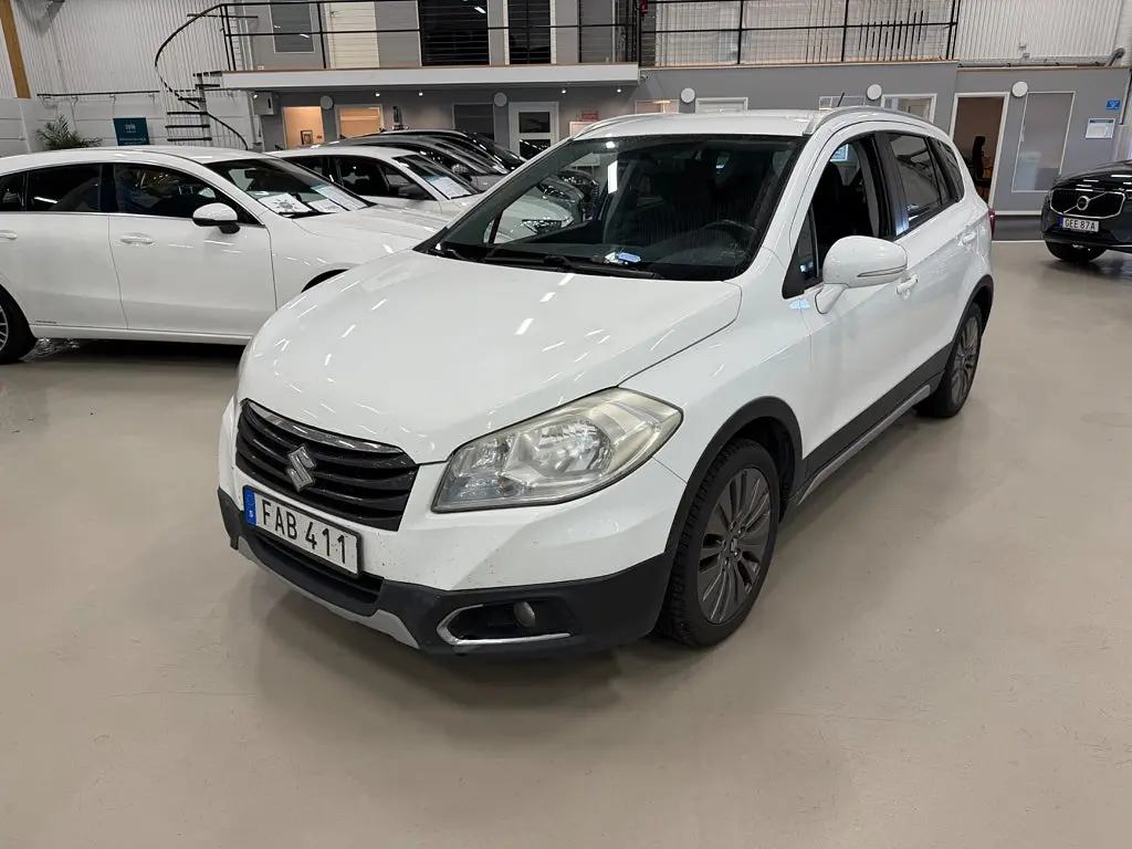 Suzuki S-Cross 2015