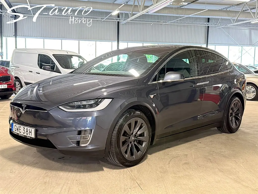 Tesla Model X 2019