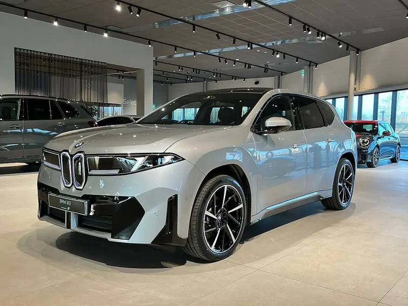 BMW iX3 2026