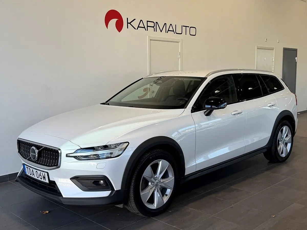 Volvo V60 2023