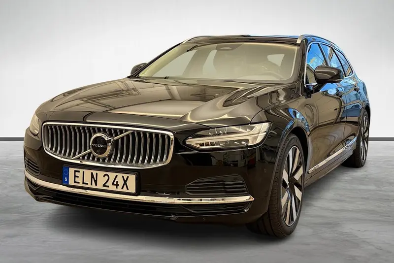 Volvo V90 2025