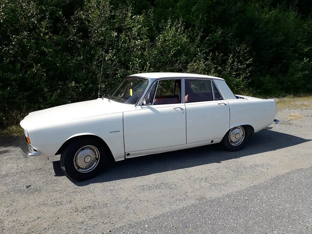 Rover P6 1966