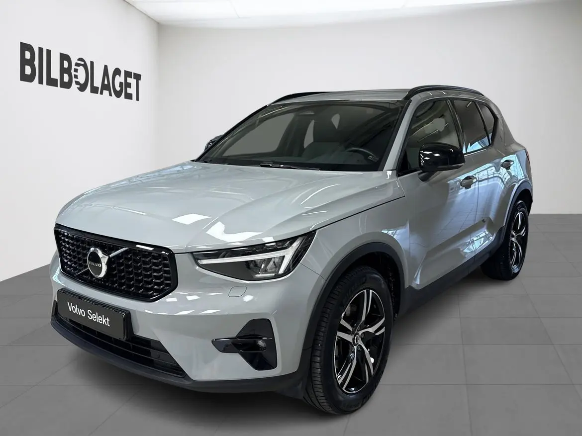 Volvo XC40 2025