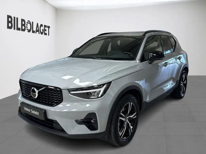 Volvo XC40 2025