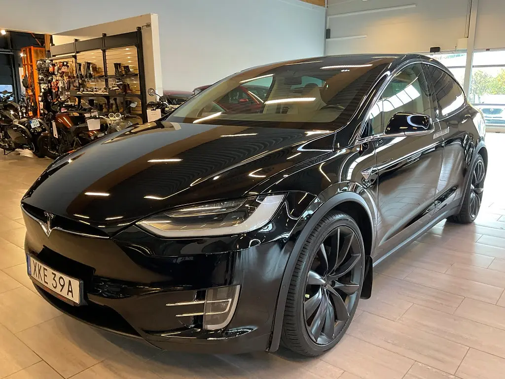 Tesla Model X 2019
