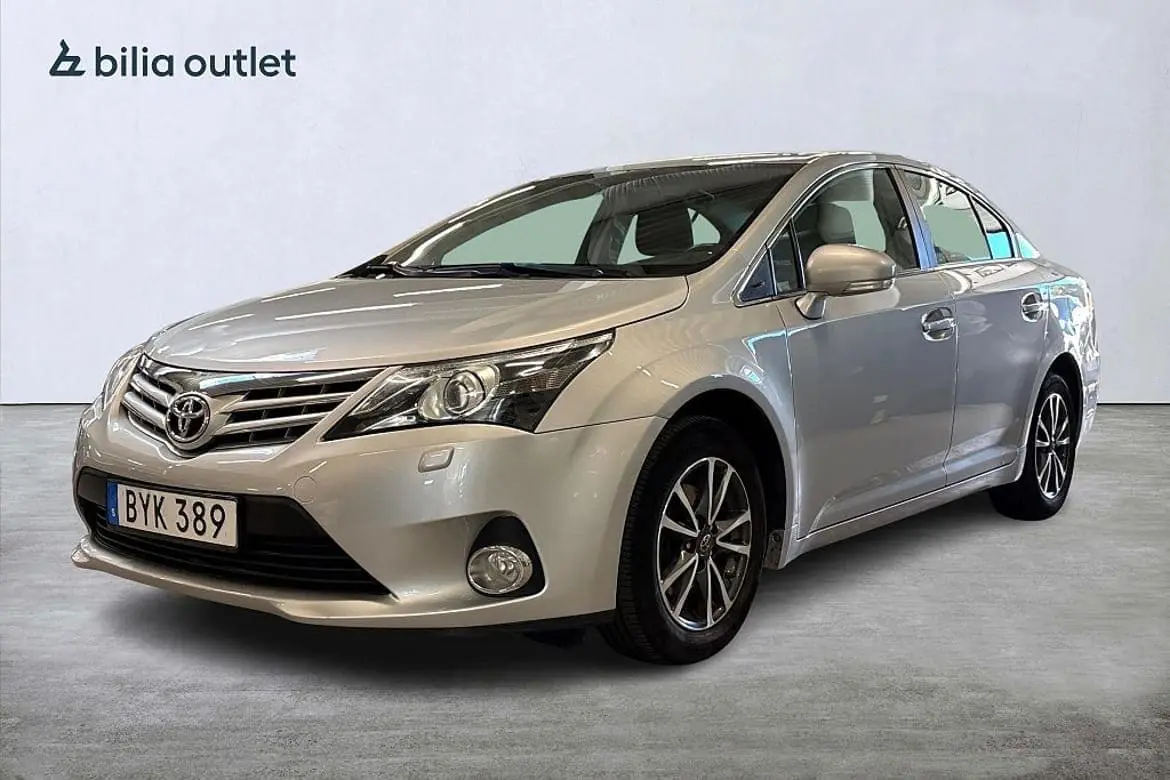 Toyota Avensis 2015