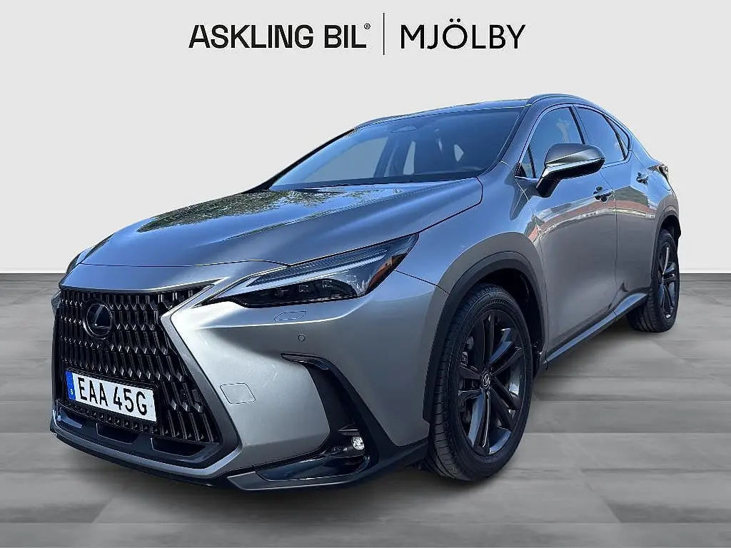 Lexus NX 2025