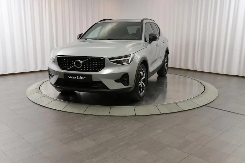 Volvo XC40 2025