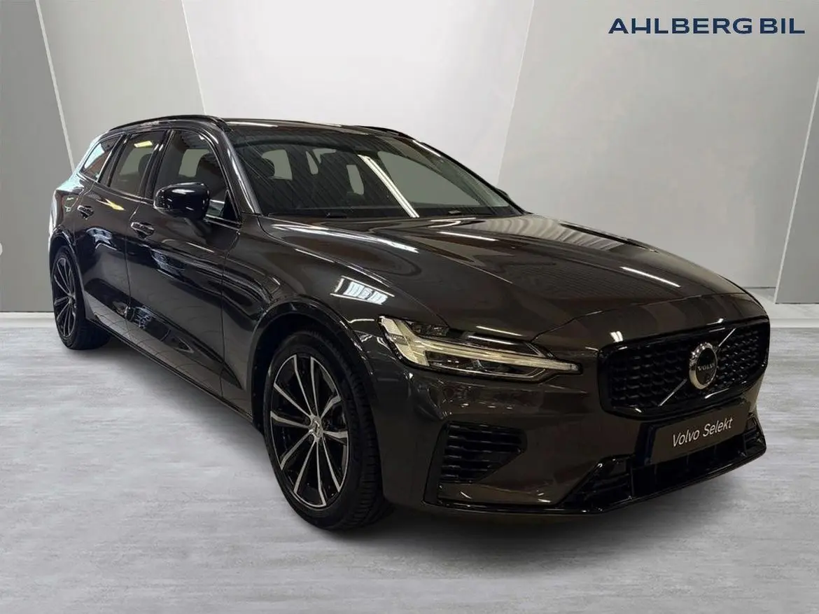 Volvo V60 2025
