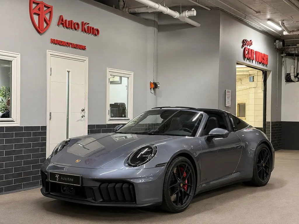 Porsche 911 2025