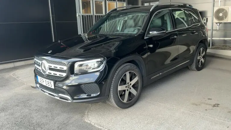 Mercedes-Benz GLB 2021