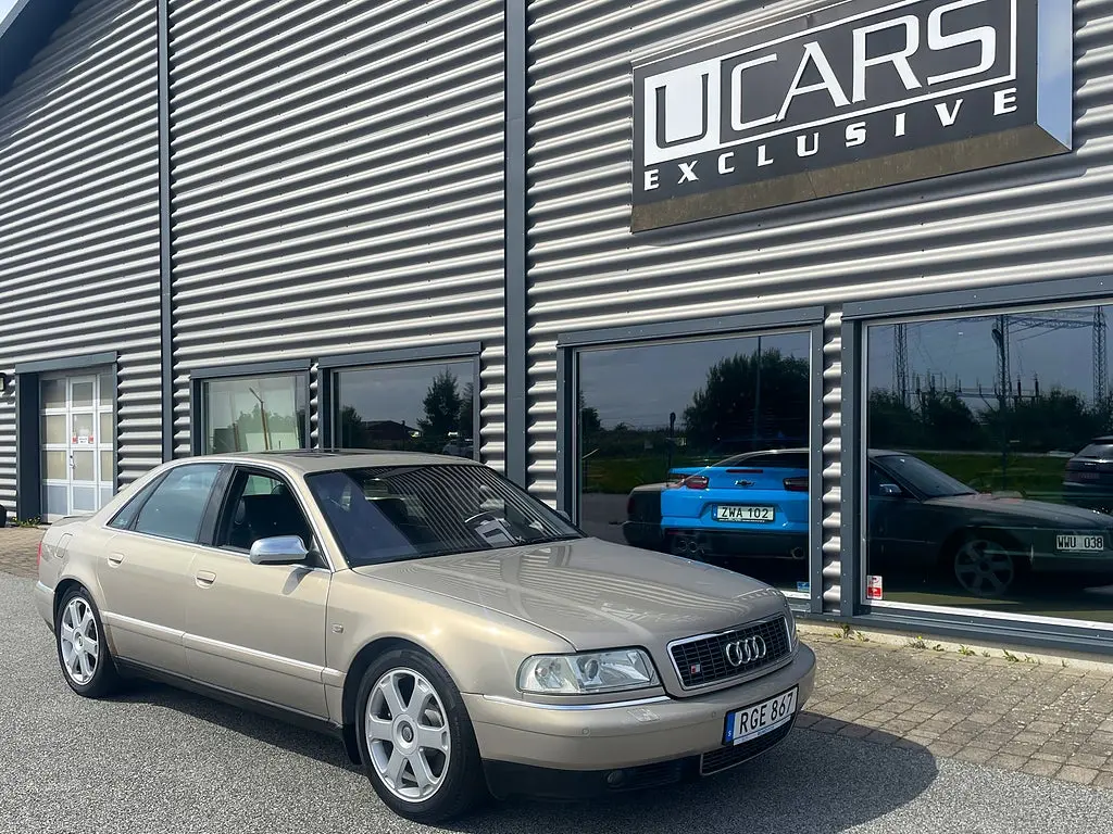 Audi A8 2000
