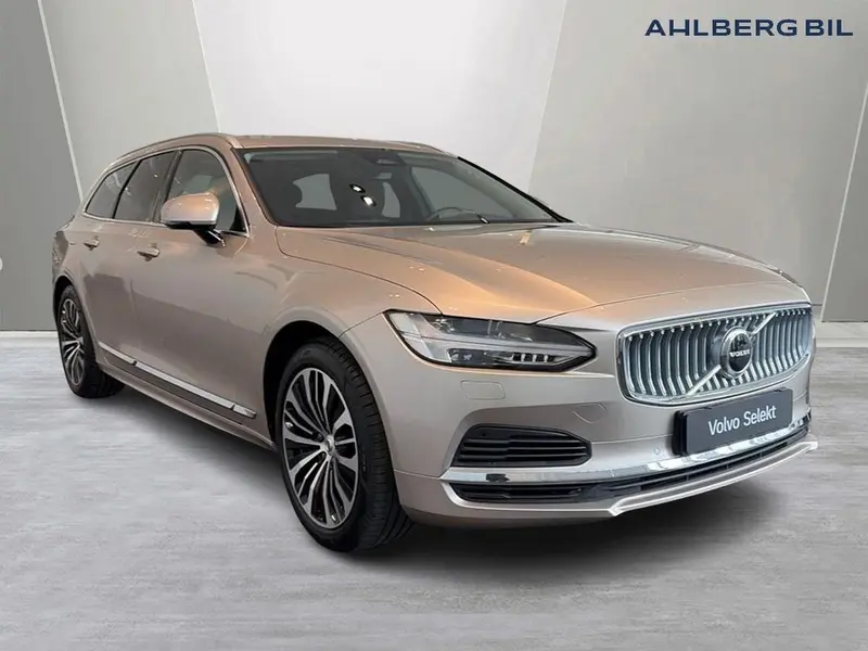Volvo V90 2025