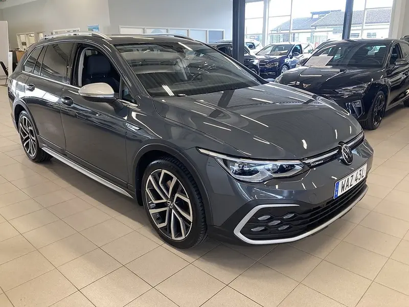 Volkswagen Golf 2024
