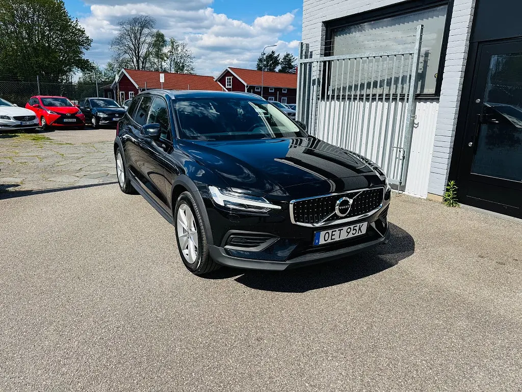 Volvo V60 2022