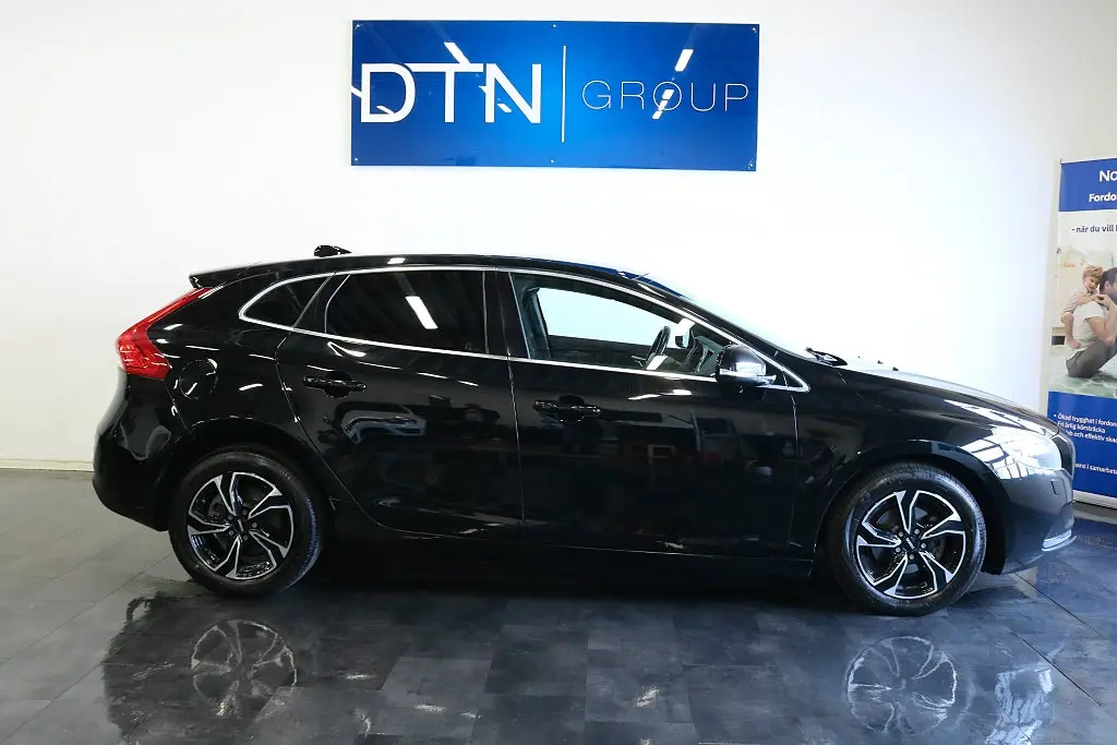 Volvo V40 2015