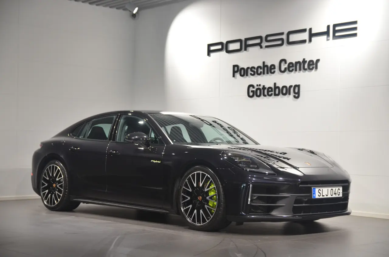 Porsche Panamera 2024