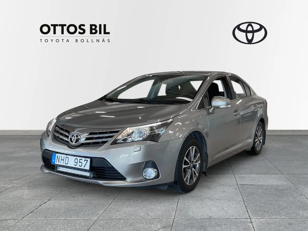 Toyota Avensis 2013