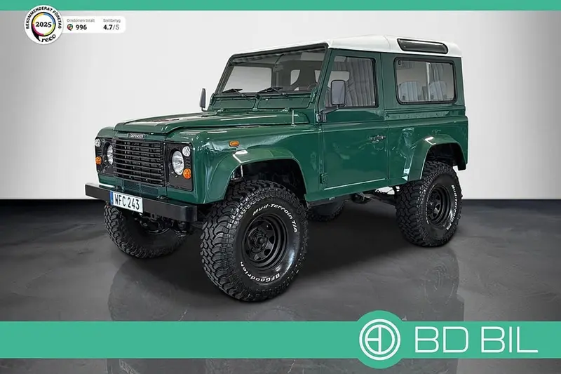 Land Rover Defender 2003