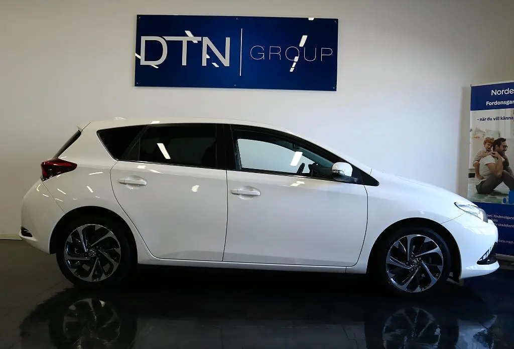 Toyota Auris 2016