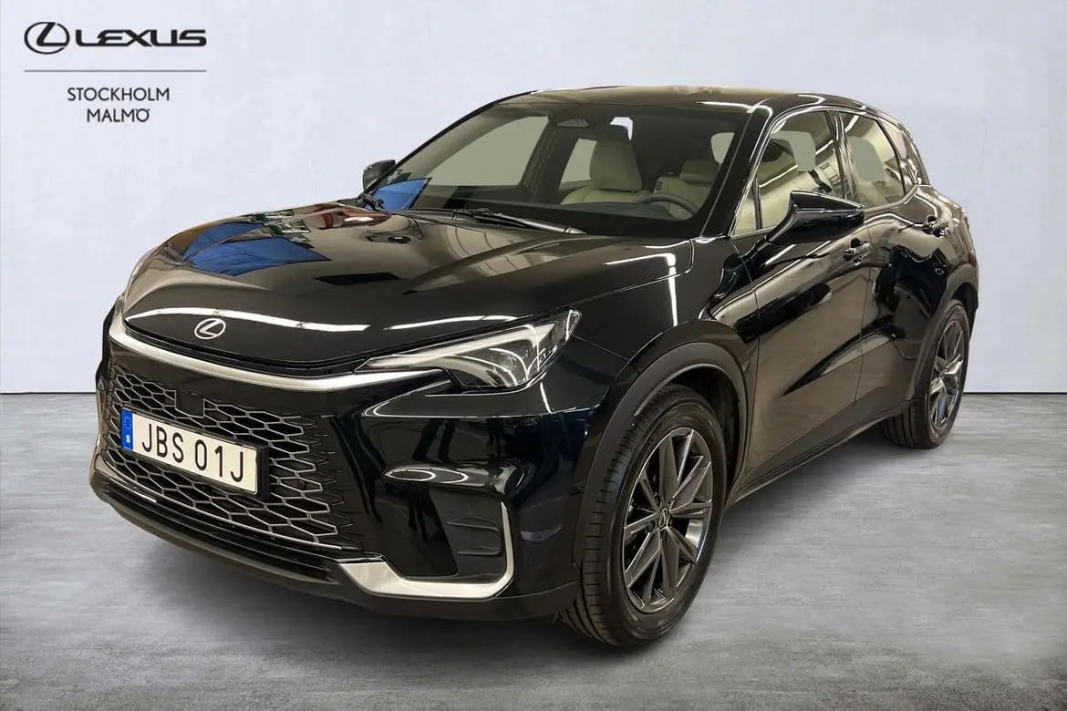 Lexus LBX 2025