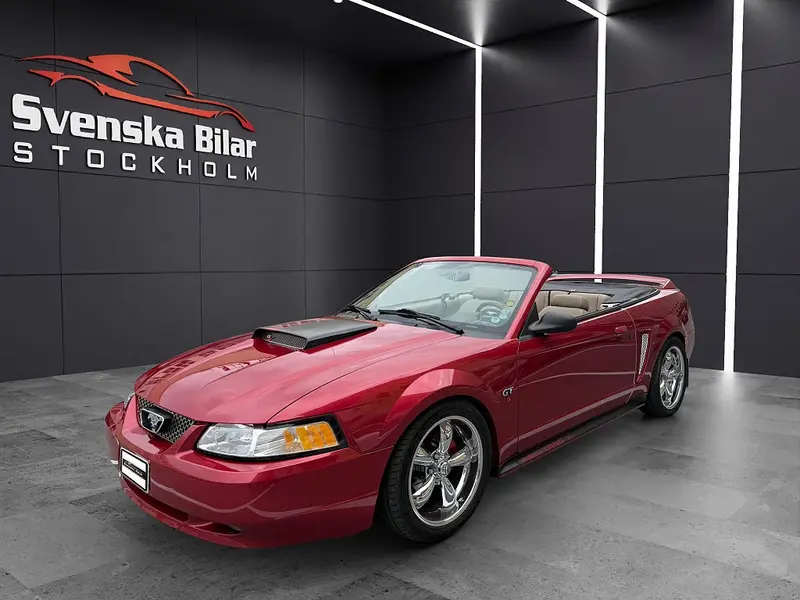Ford Mustang 2000