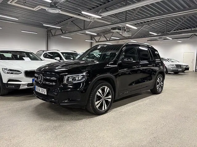Mercedes-Benz GLB 2023