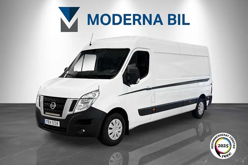 Nissan NV400 2019