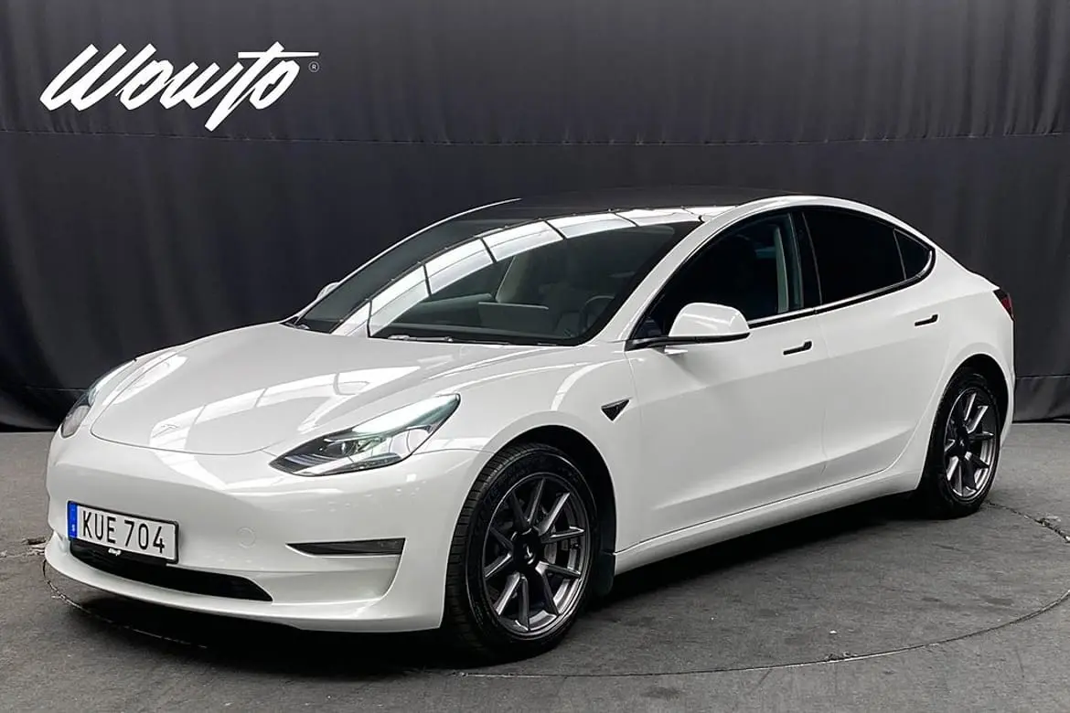 Tesla Model 3 2023
