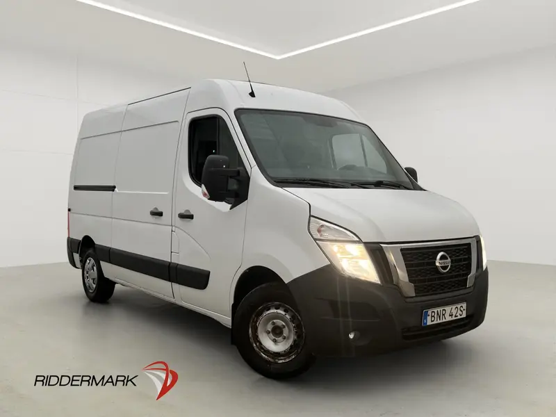 Nissan NV400 2021