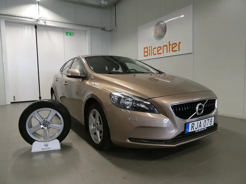 Volvo V40 2017