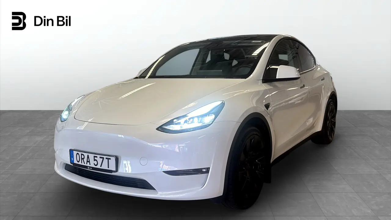 Tesla Model Y 2024