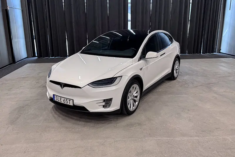 Tesla Model X 2019