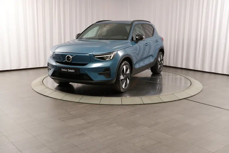 Volvo EX40 2025