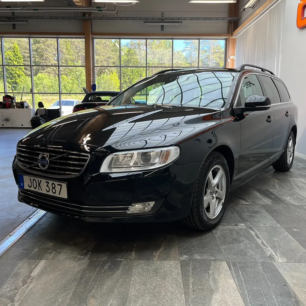 Volvo V70 2015