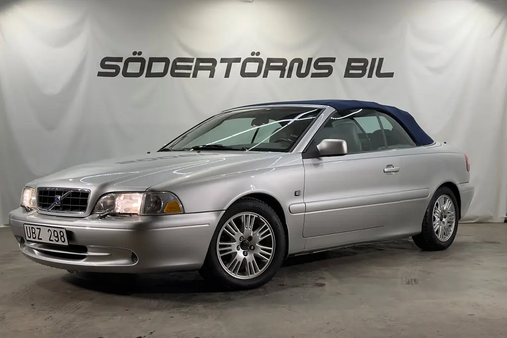 Volvo C70 2004