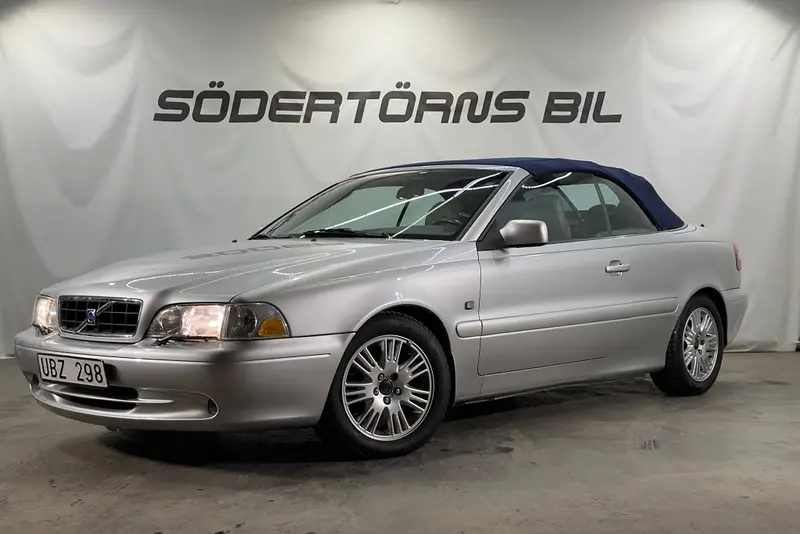 Volvo C70 2004