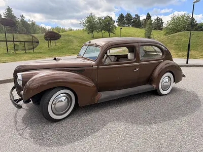 Ford Super Deluxe