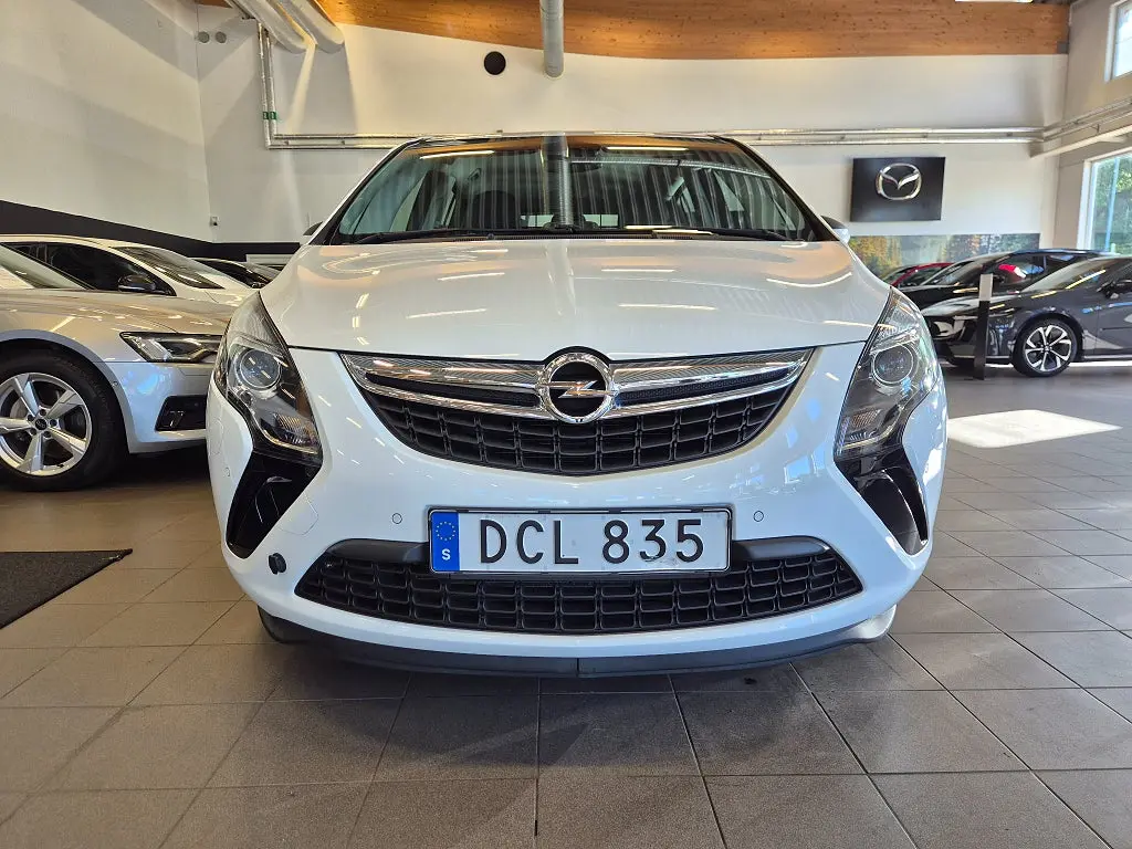 Opel Zafira 2015