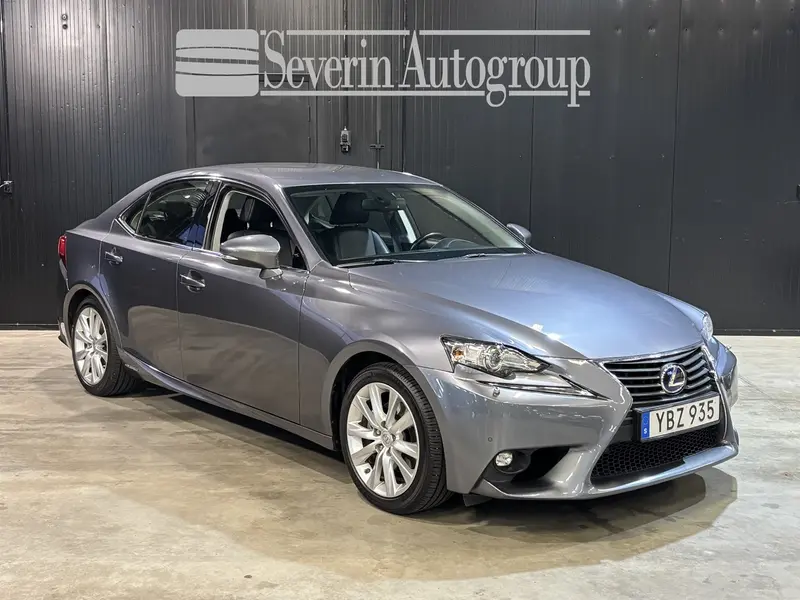 Lexus IS 2016