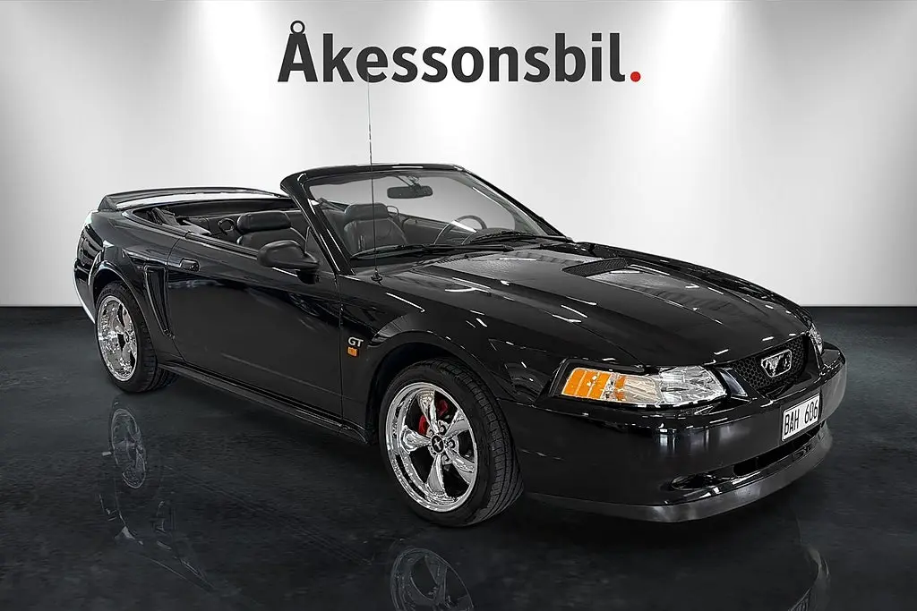 Ford Mustang 2000