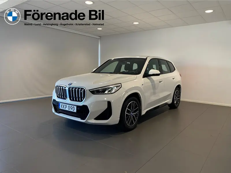 BMW iX1 2024