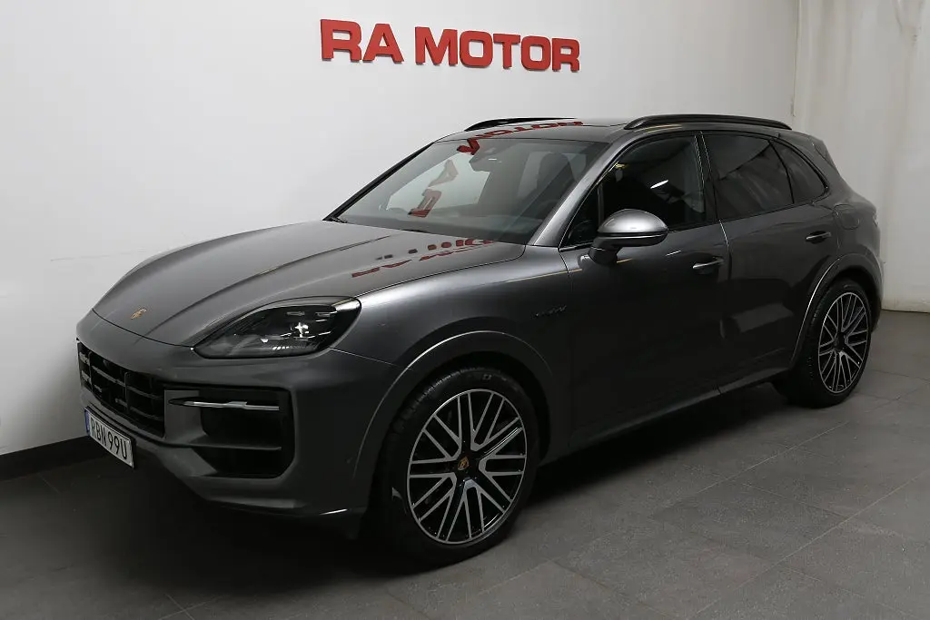 Porsche Cayenne 2025