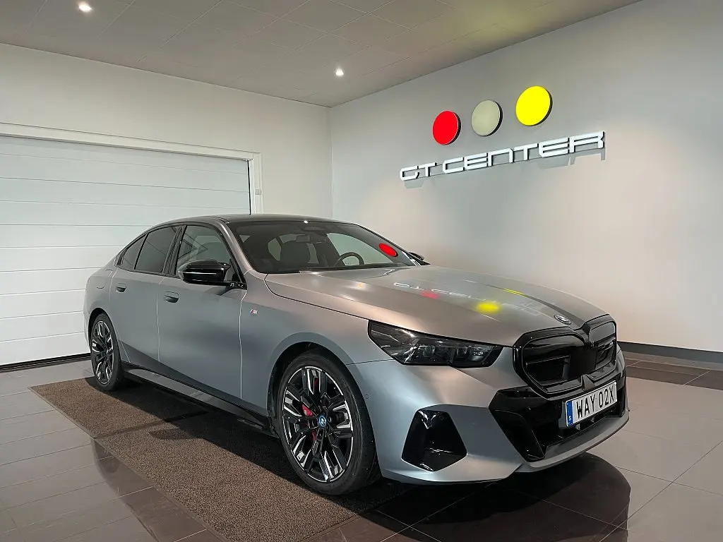 BMW i5 2024