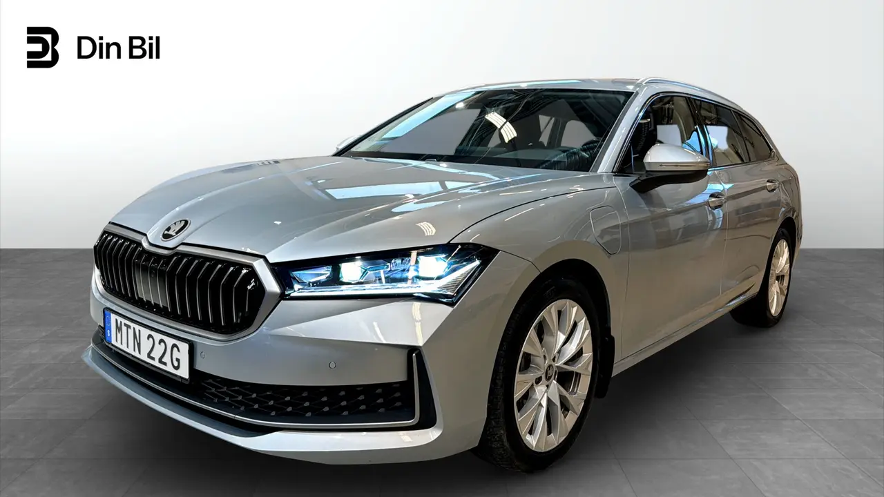 Skoda Superb 2025